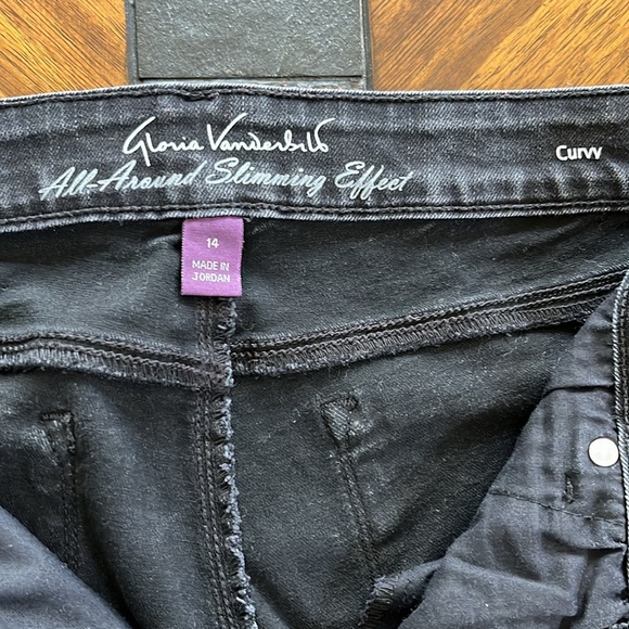 Gloria Vanderbilt Curvy Black Jeans - Picture 3 of 6